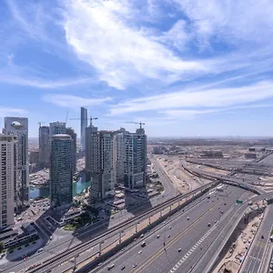 شقة Heaven Crest Marina - 4 Bedroom With Marina View Near Jbr Beach, Free Parking, Wi-fi, Gym And Pool, دبي