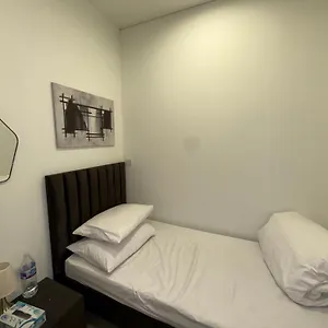 شقة Nuchii Ho Stel, دبي